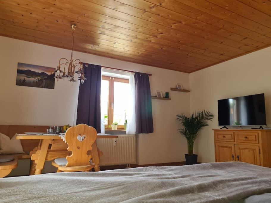 Ruhige Ferienwohnung In Bad Toelz Екстериор снимка